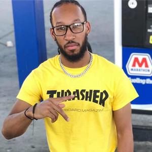 Meet your Posher, Kayz